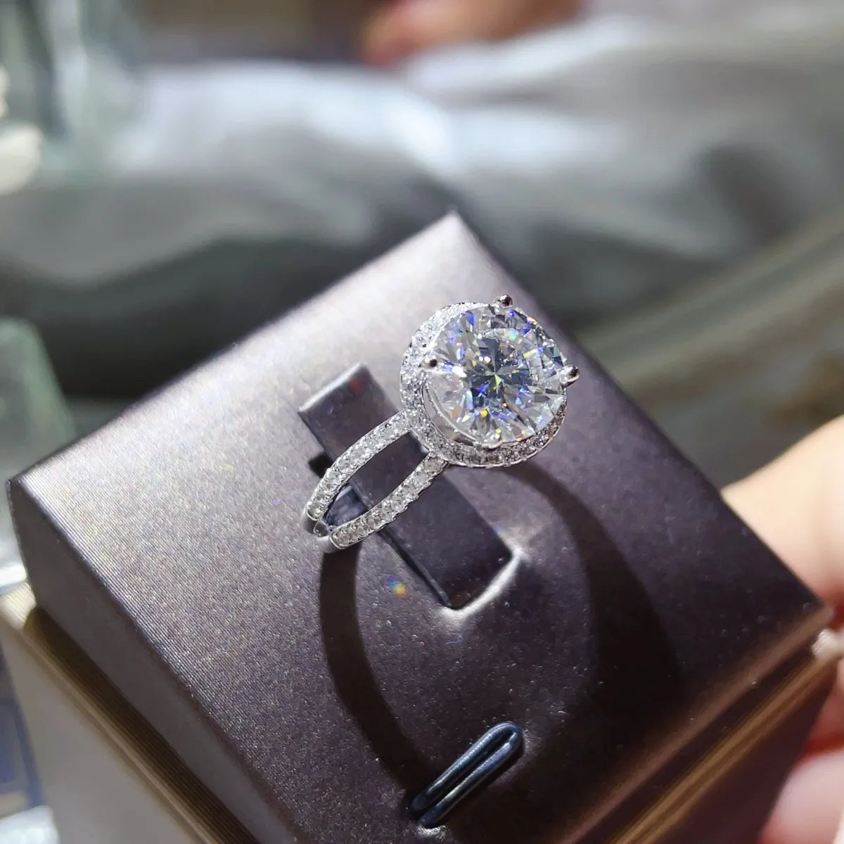 2 Carat Moissanite Ring - 925 Sterling Silver Luxury