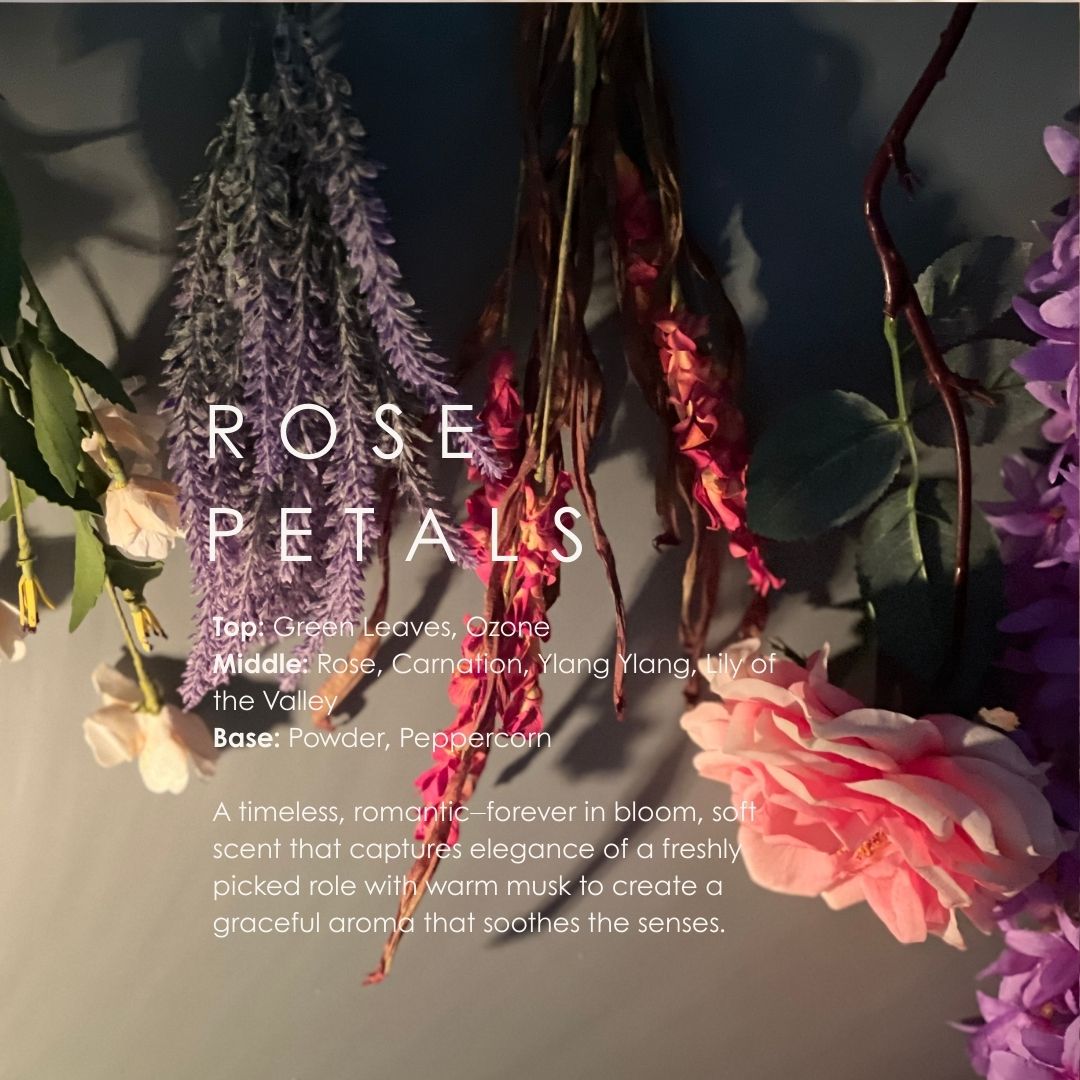 Rose Petals Candle - Luxury Scented Soy Candle