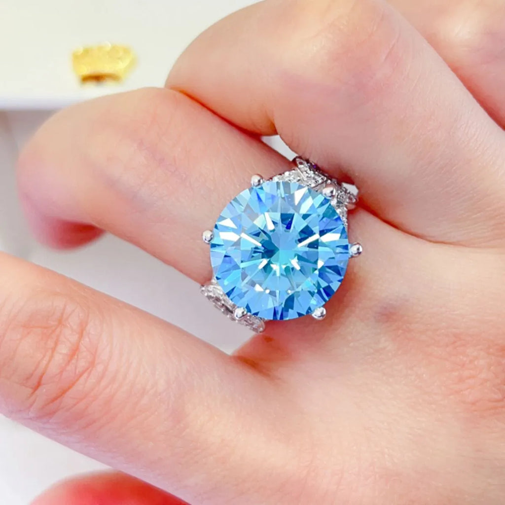 10 Carat Moissanite Ring - 925 Sterling Silver Luxury