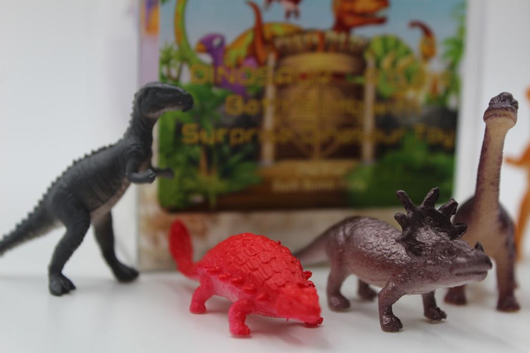 Dinosaur Bath Bomb with Toys Inside - XXL 8-9 oz Kids