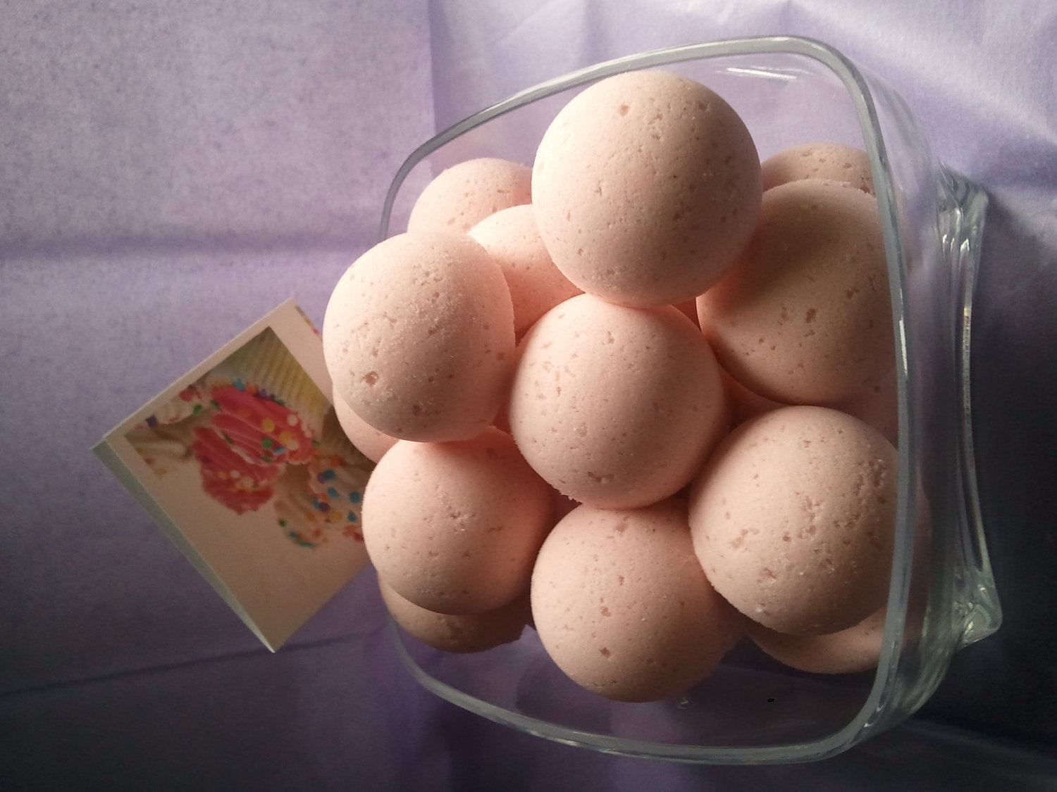 Buttercream Cupcake Bath Bombs Gift Bag - 14 Pack