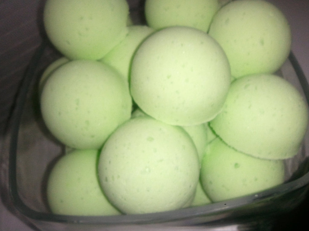 Key Lime Pie Bath Bombs Gift Bag - 14 Pack Kids & Adults