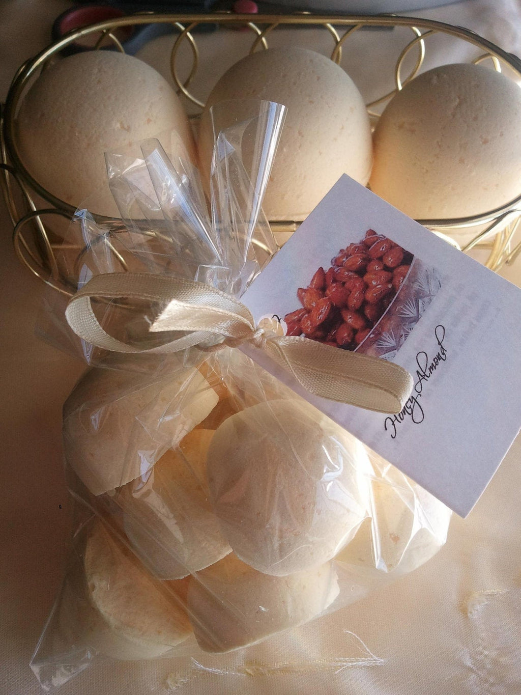 Honey Almond Bath Bombs Gift Bag - 14 Pack Ultra Moisturizing