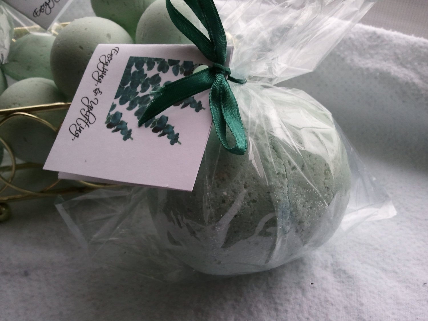 Eucalyptus & Spearmint Bath Bombs Gift Bag - 14 Pack Wellness